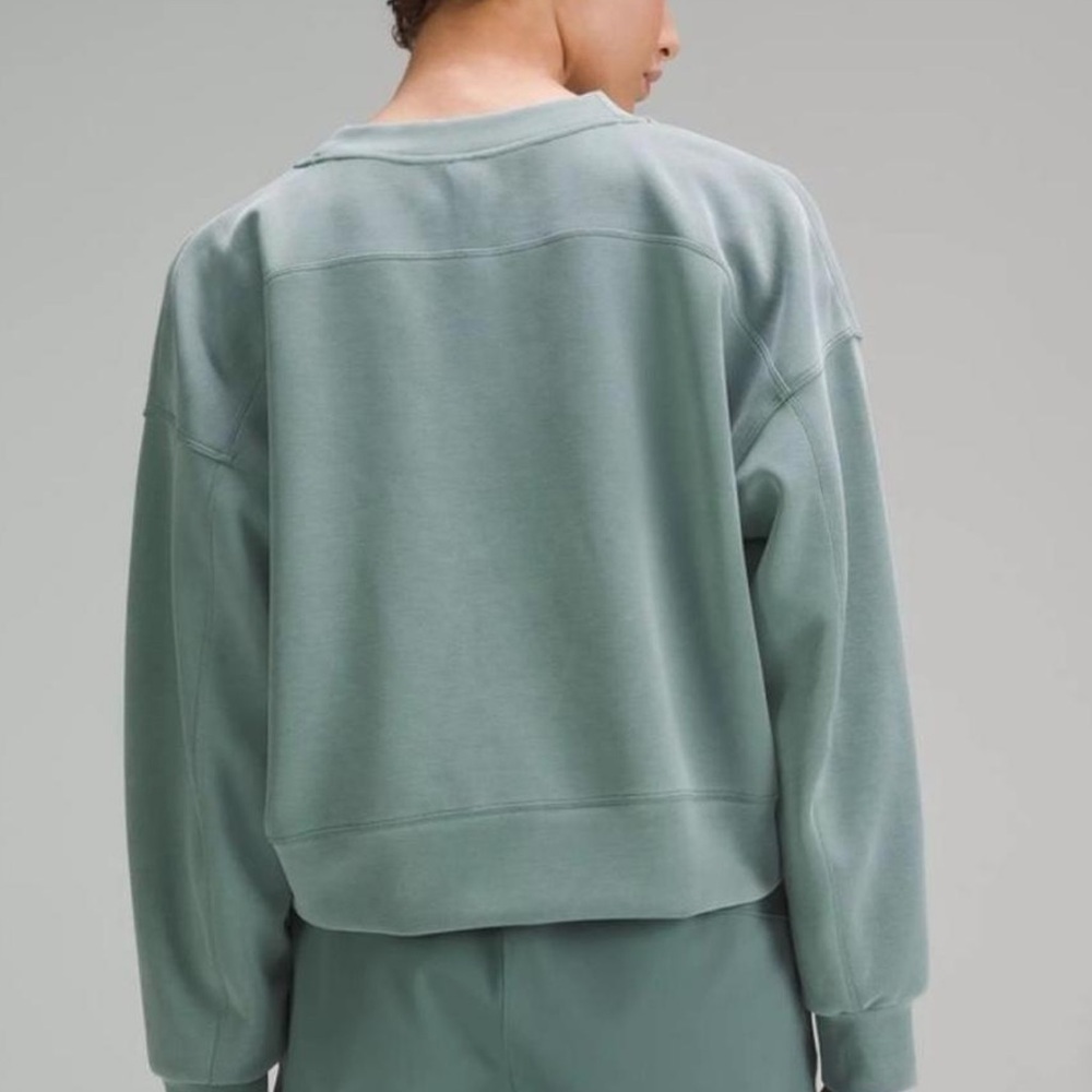 Lulu sweater pull over soft size 8